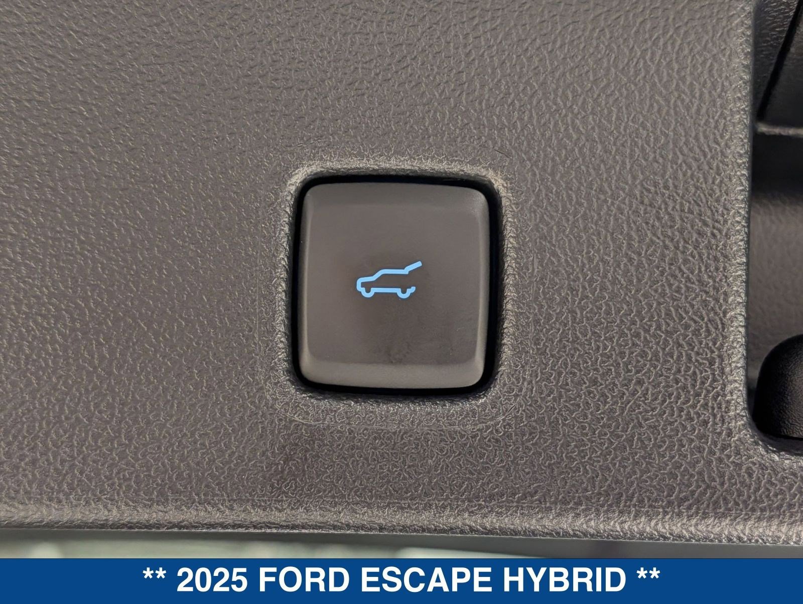 Certified 2025 Ford Escape ST-Line w/ Equipment Group 301A image 14