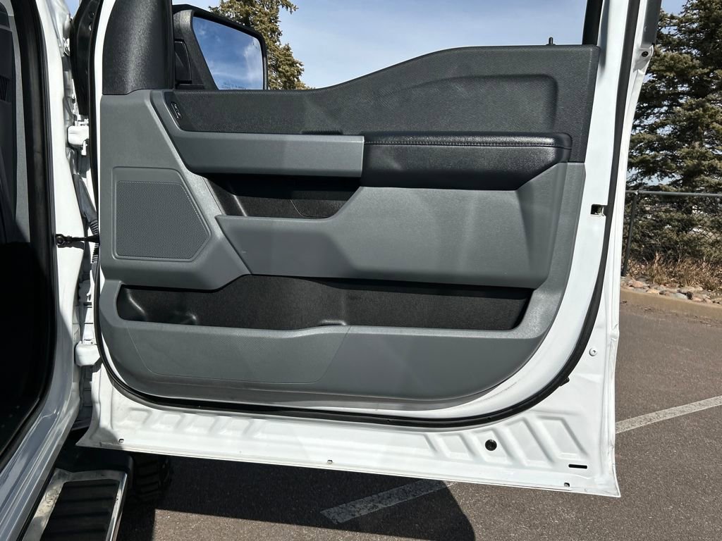 Used 2023 Ford F150 XLT w/ XTR Package image 31