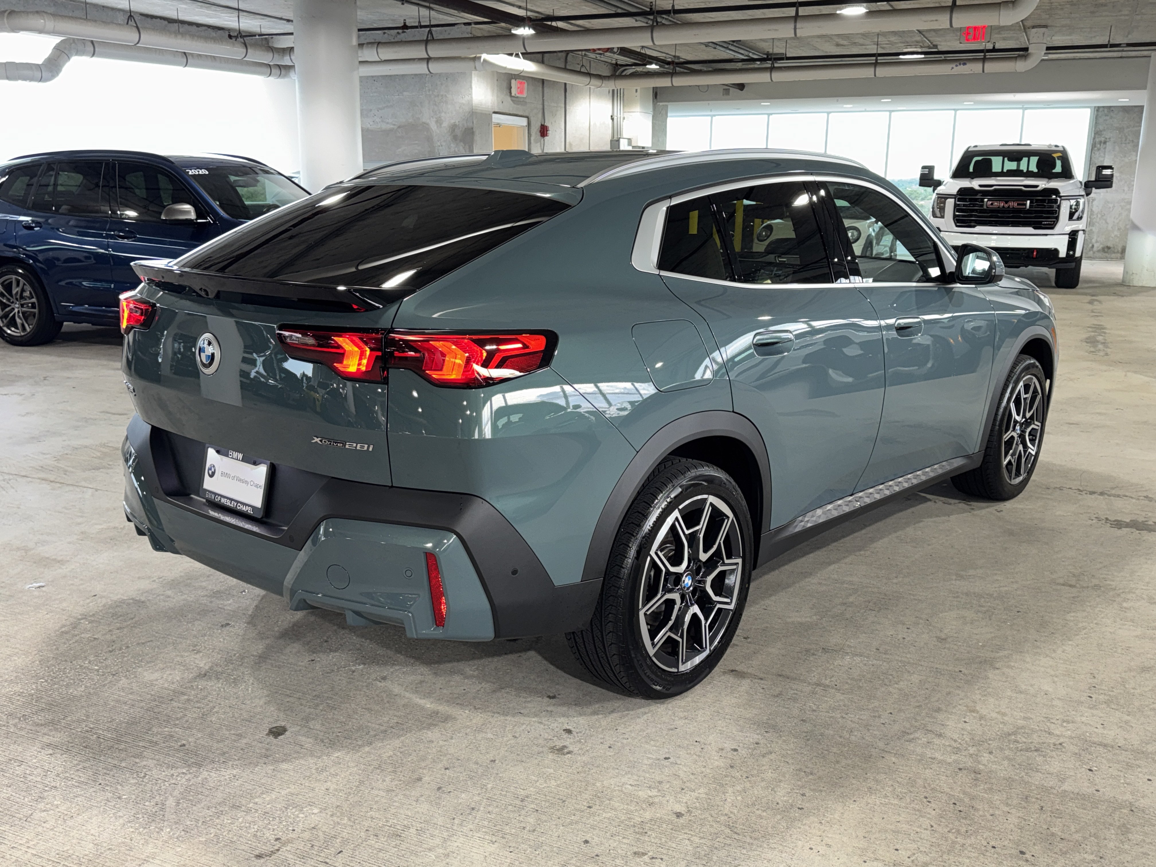 Used 2025 BMW X2 xDrive28i w/ Premium Package AWD/4WD image 8