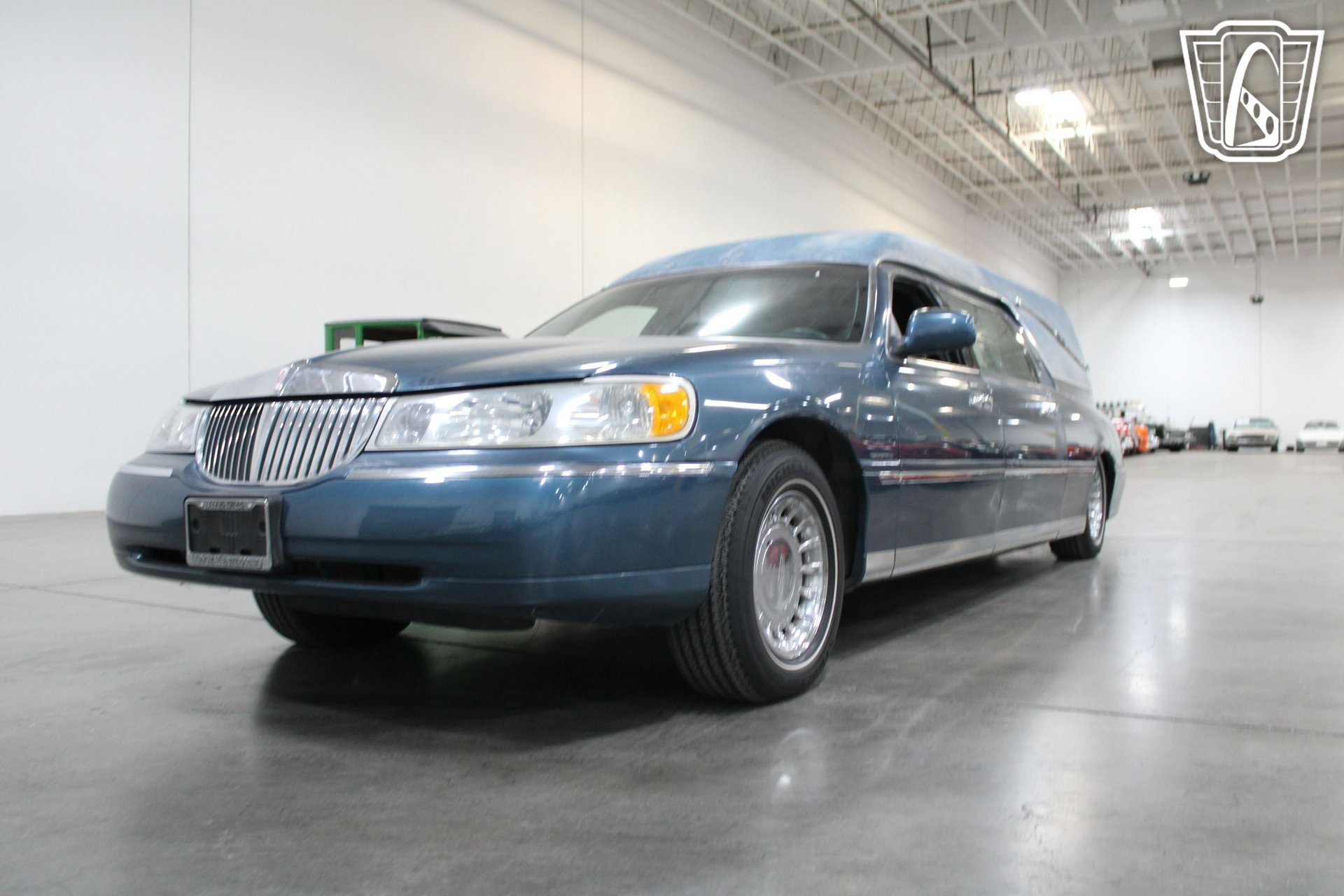 Used 2001 Lincoln Town Car Executive RWD image 22