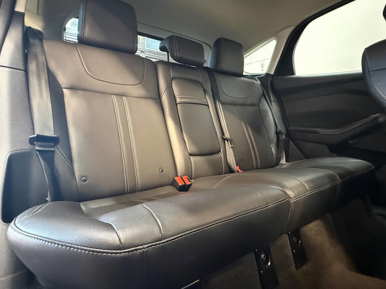 Used 2012 Ford Focus Titanium FWD image 8