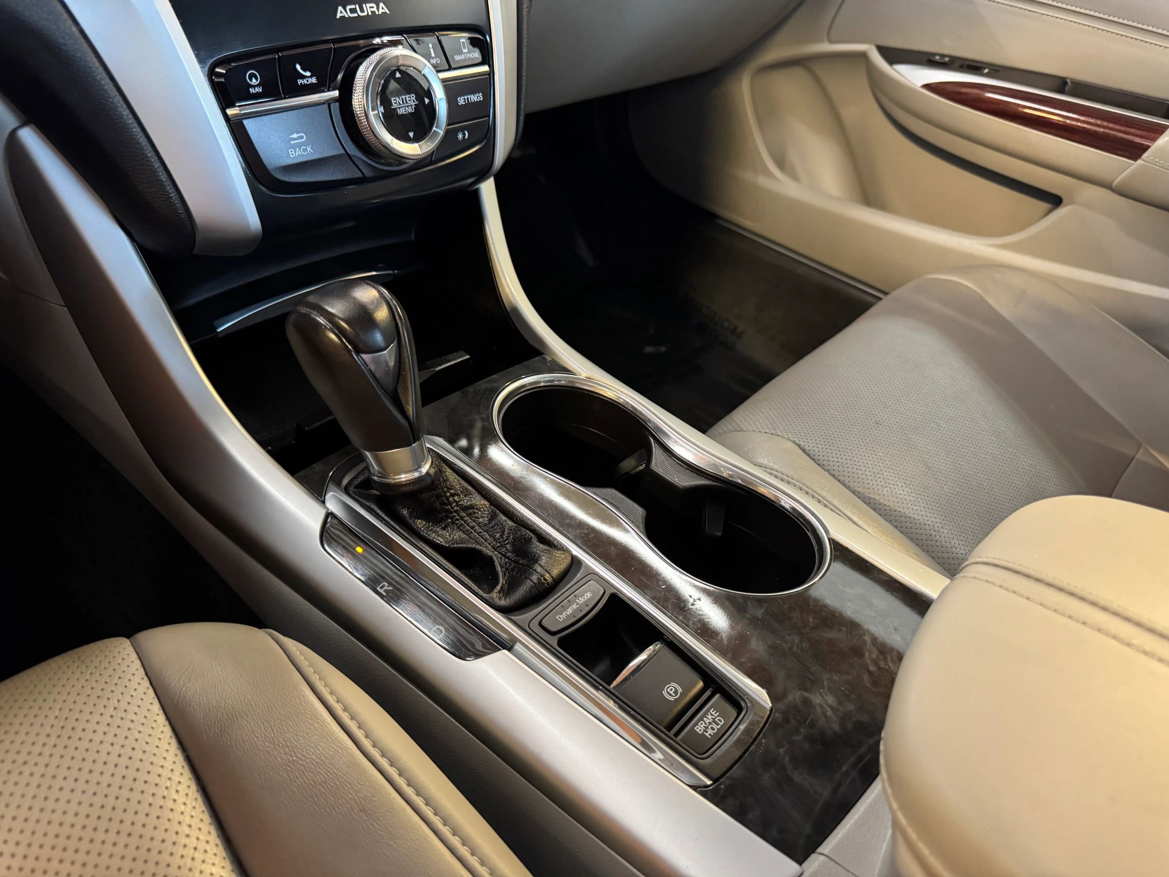 Used 2018 Acura TLX w/ Technology Package image 19