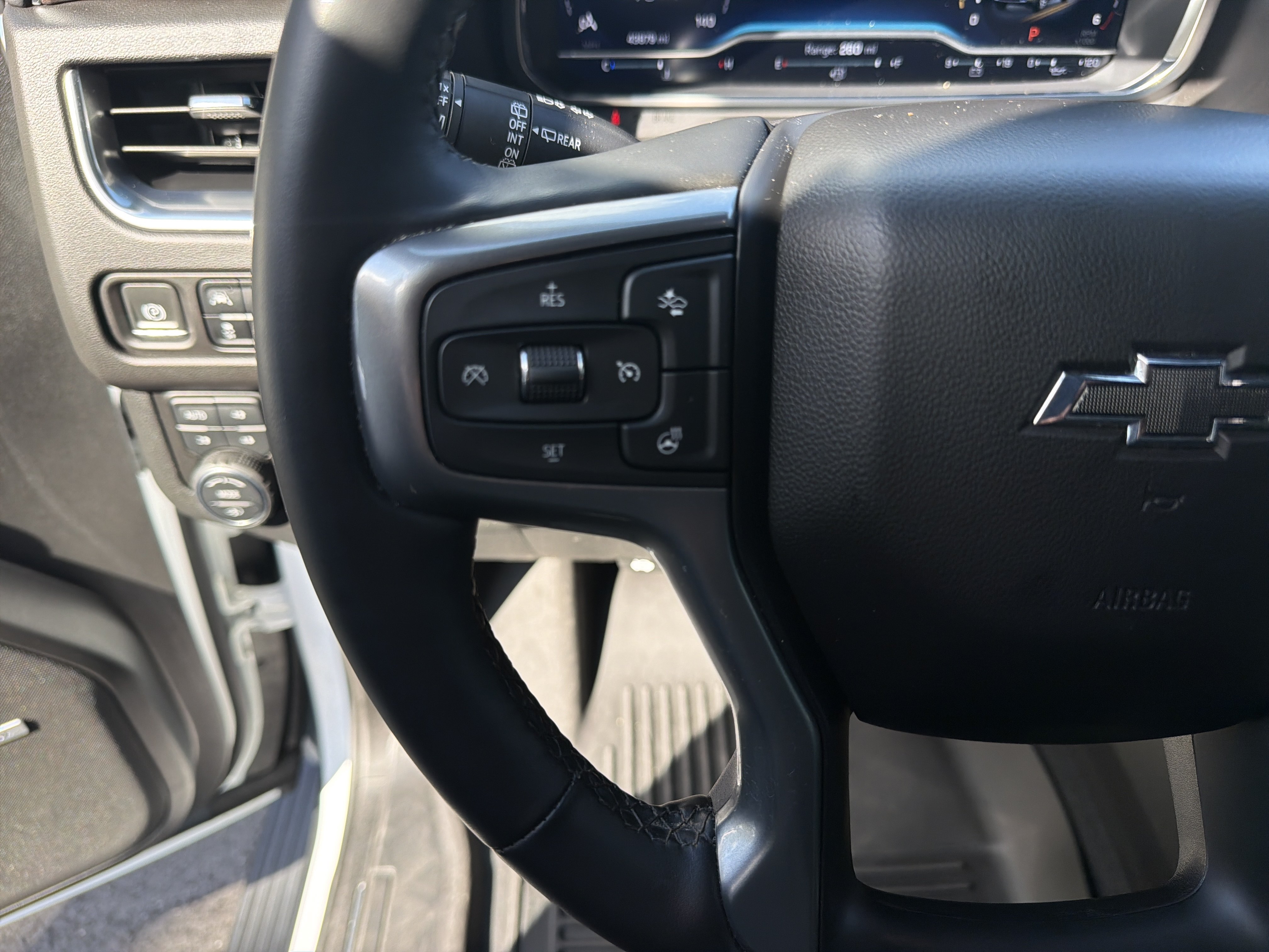 Used 2024 Chevrolet Tahoe Z71 w/ Off-Road Capability Package AWD/4WD image 19