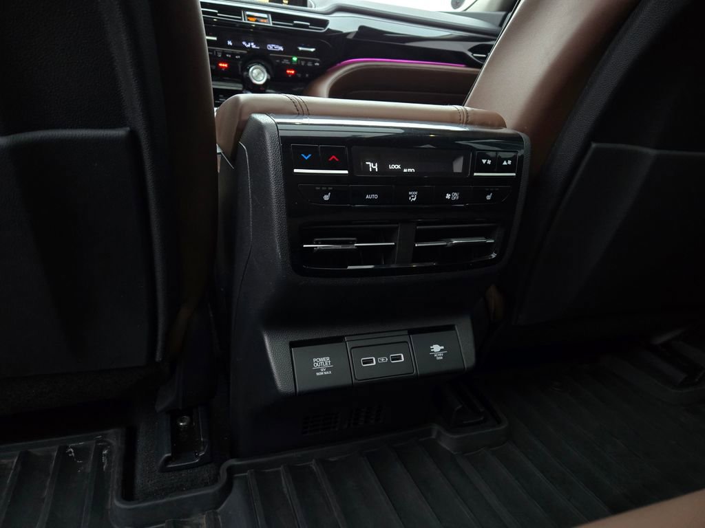 Used 2023 Acura MDX SH-AWD w/ Advance Package image 30