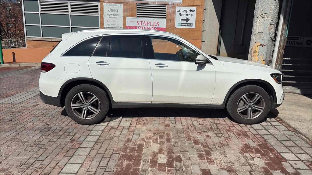 Used 2020 Mercedes-Benz GLC 300 4MATIC image 8