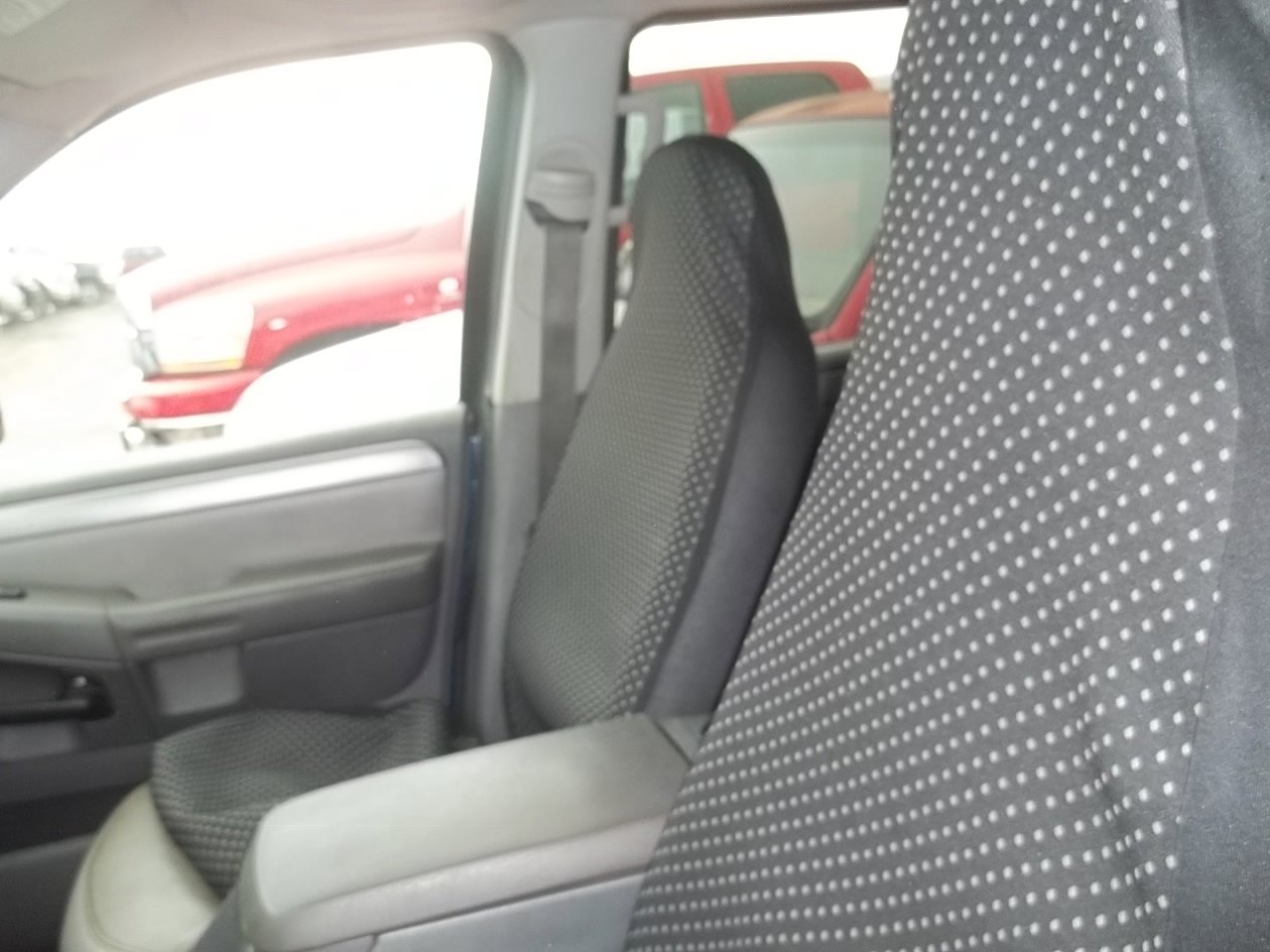 Used 2005 Ford Explorer Sport XLT AWD/4WD image 15