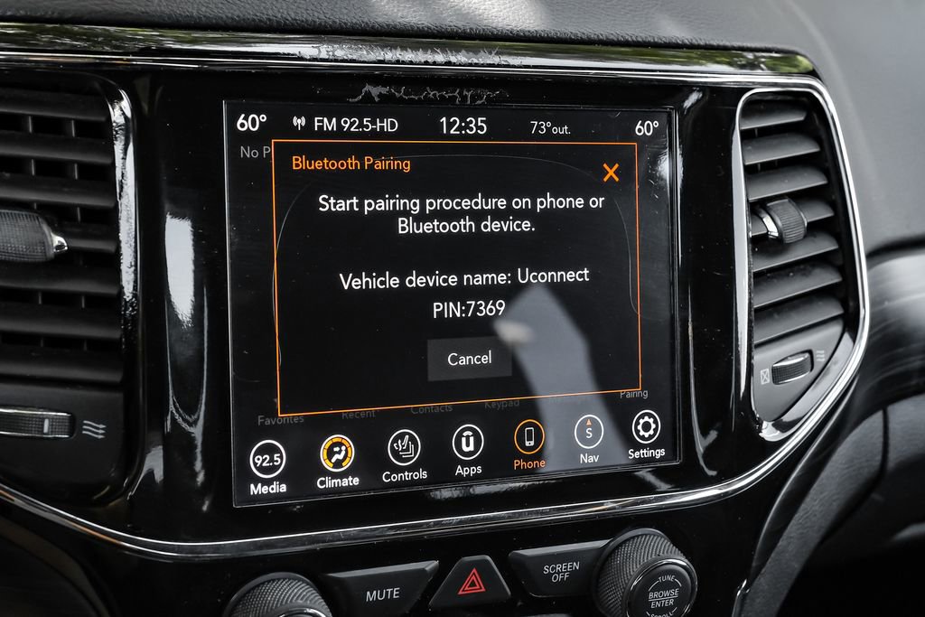 Used 2019 Jeep Grand Cherokee Altitude image 39