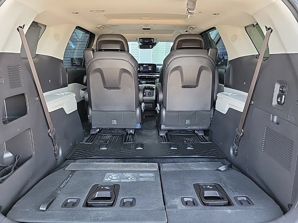 Used 2022 Kia Carnival SX Prestige FWD image 17