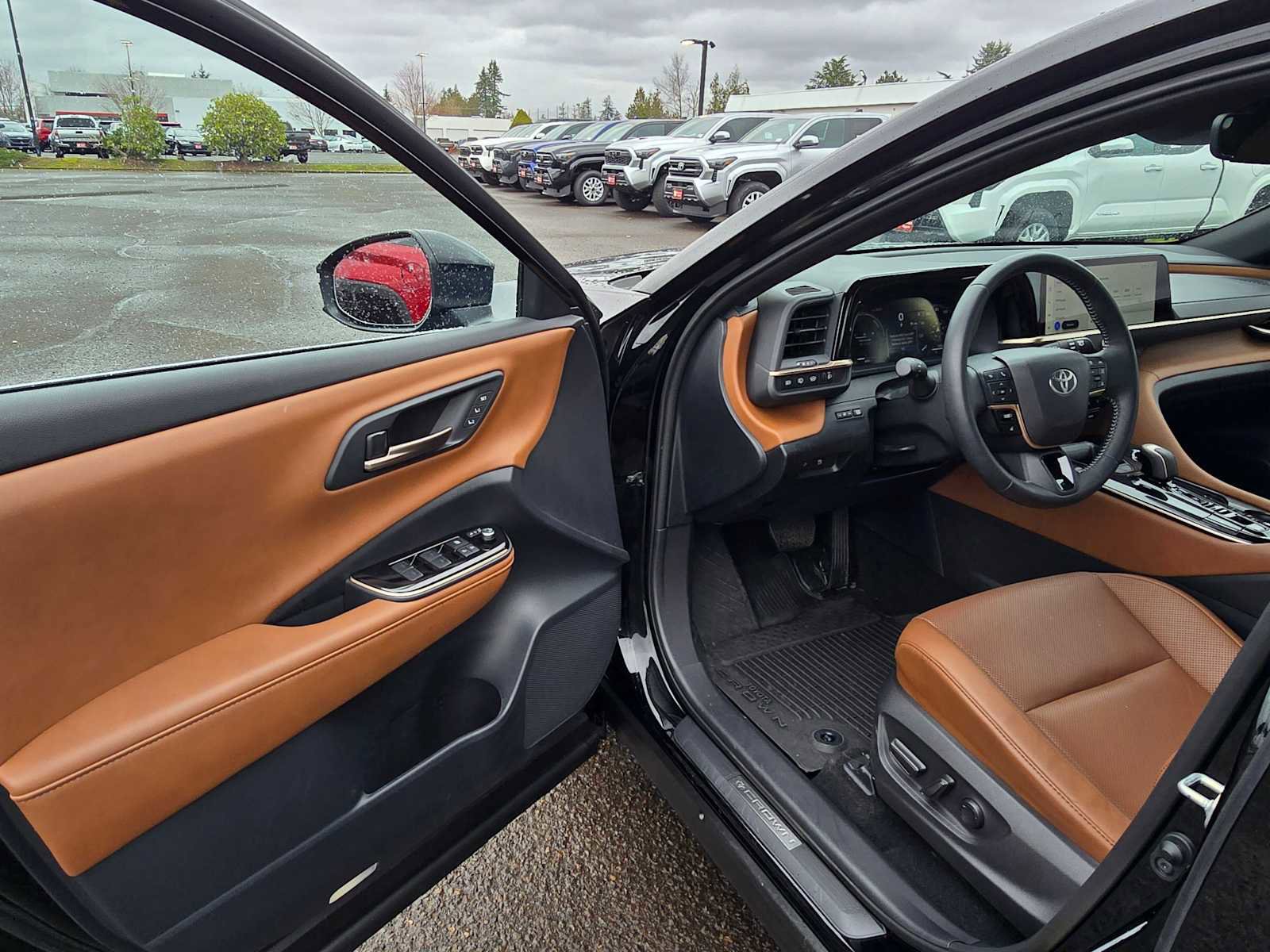 Used 2025 Toyota Crown Signia XLE image 21