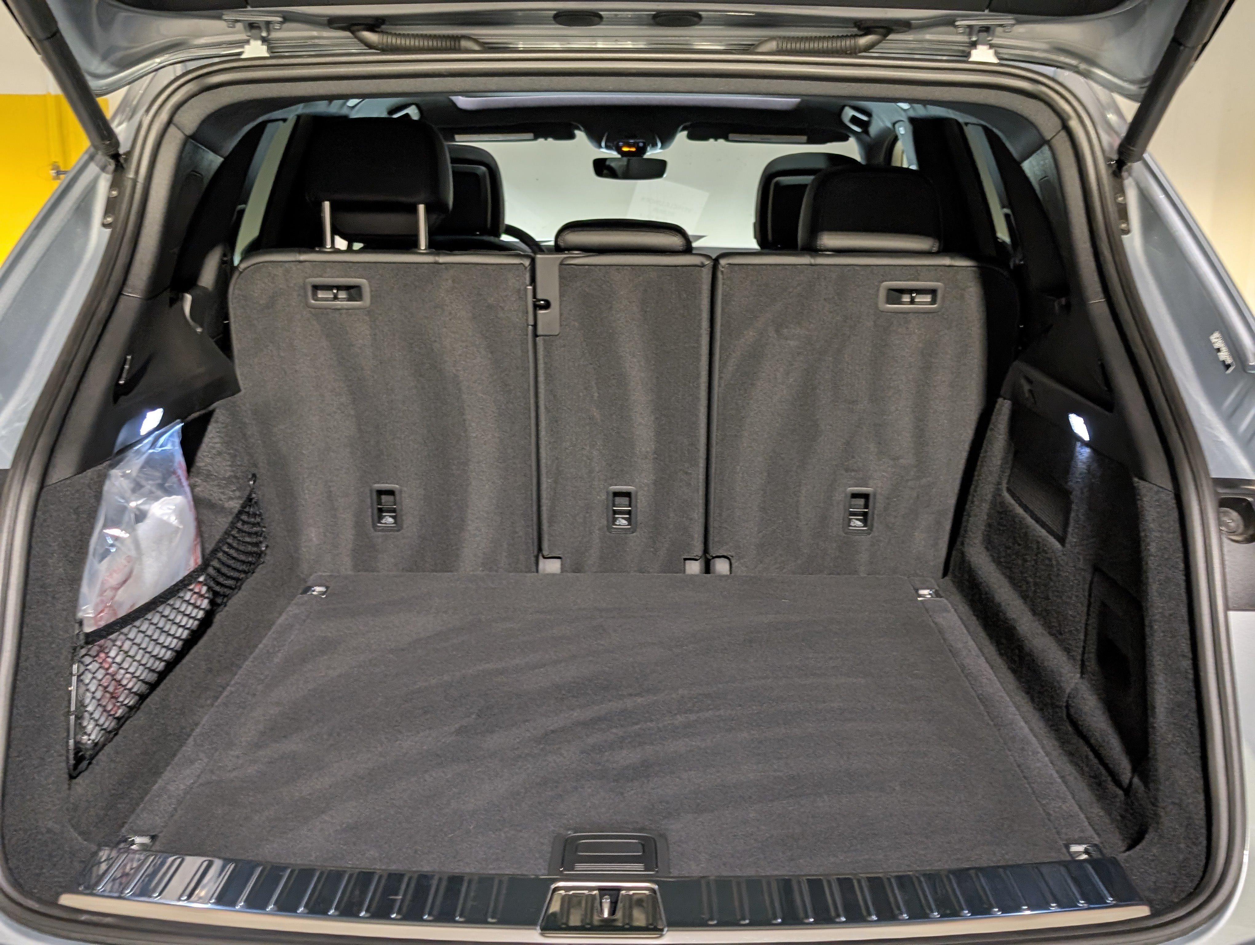 Certified 2025 Porsche Cayenne AWD/4WD image 23