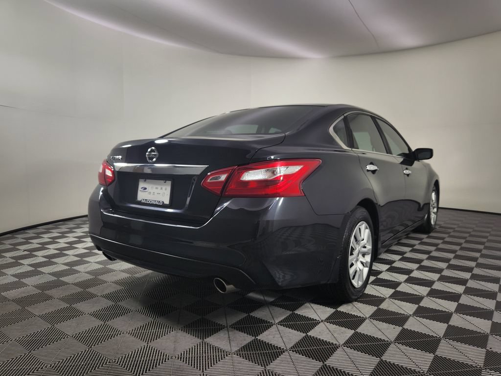 Used 2016 Nissan Altima 2.5 S w/ Power Driver Seat Package FWD image 5