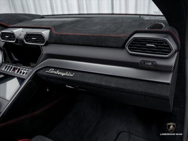 Used 2023 Lamborghini Urus Performante AWD/4WD image 49