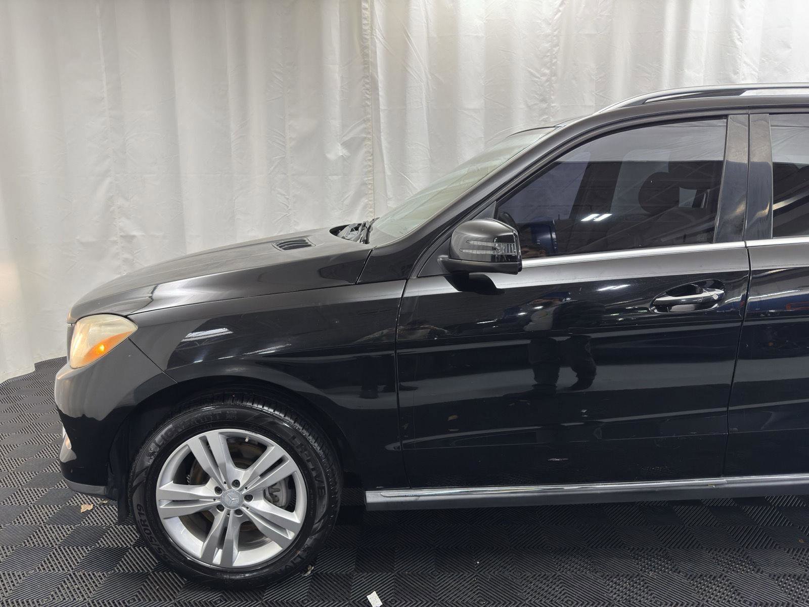 Used 2015 Mercedes-Benz ML 350 2WD w/ Premium 1 Package image 2