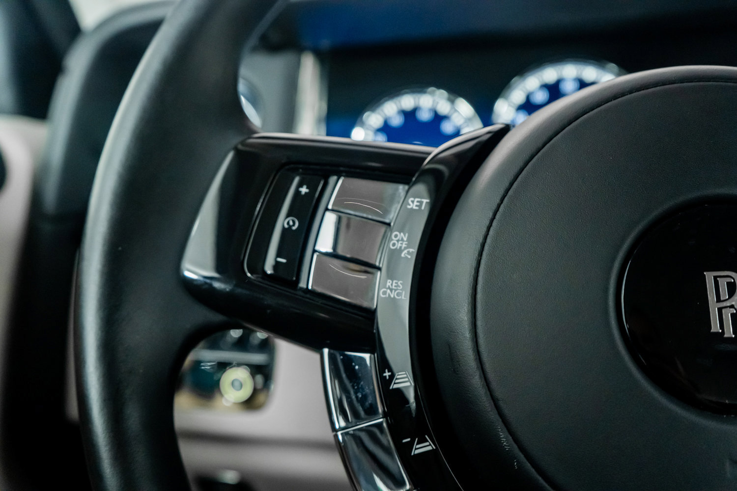 Used 2019 Rolls-Royce Phantom Sedan image 44