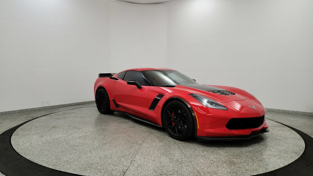 Used 2015 Chevrolet Corvette Z06 w/ Chrome Badge Package RWD image 7