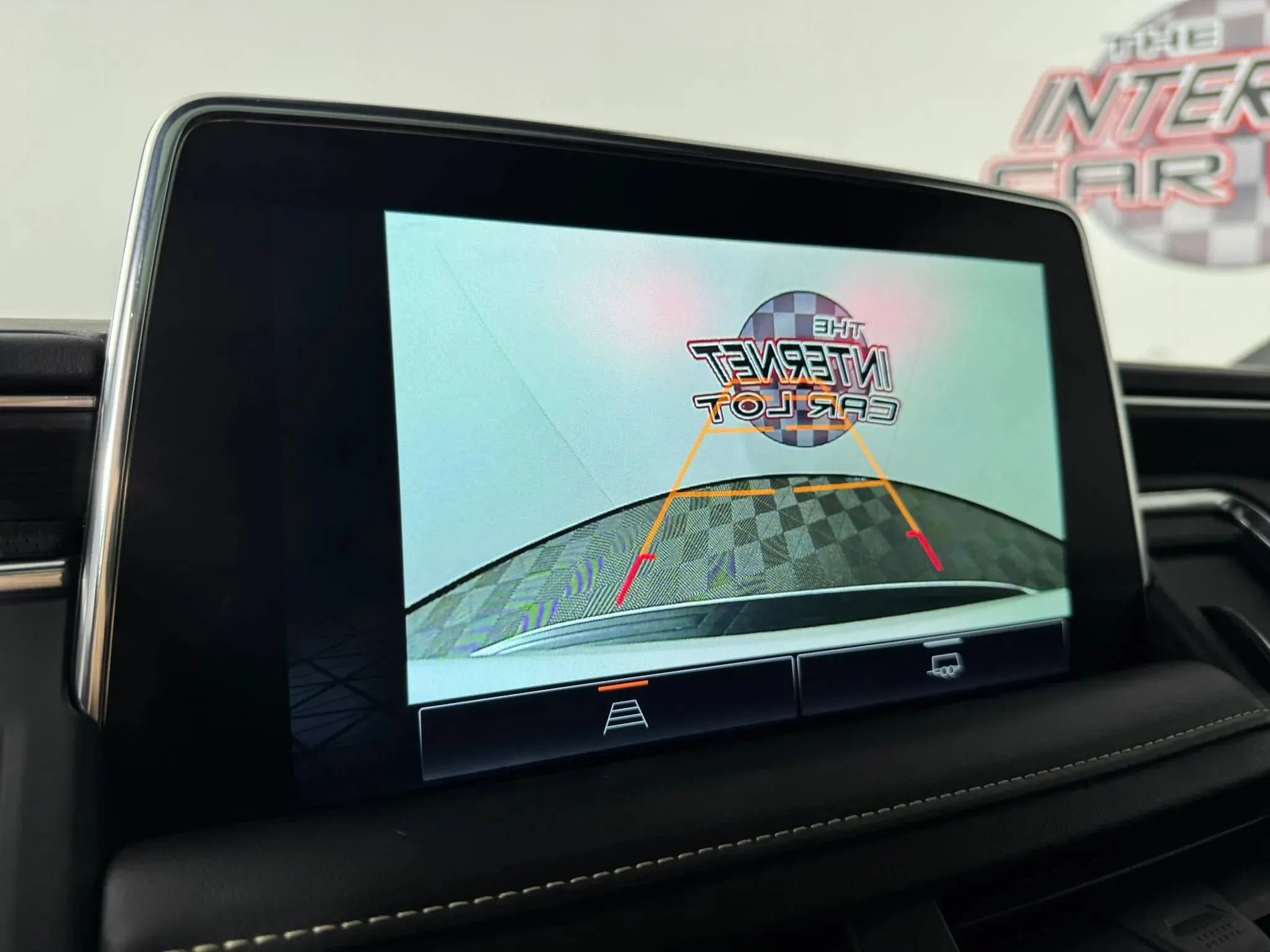 Used 2023 GMC Yukon XL SLT AWD/4WD image 18