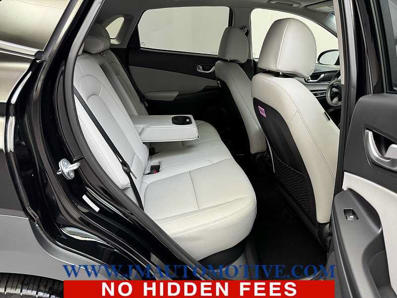 Used 2023 Hyundai Kona Limited AWD/4WD image 18