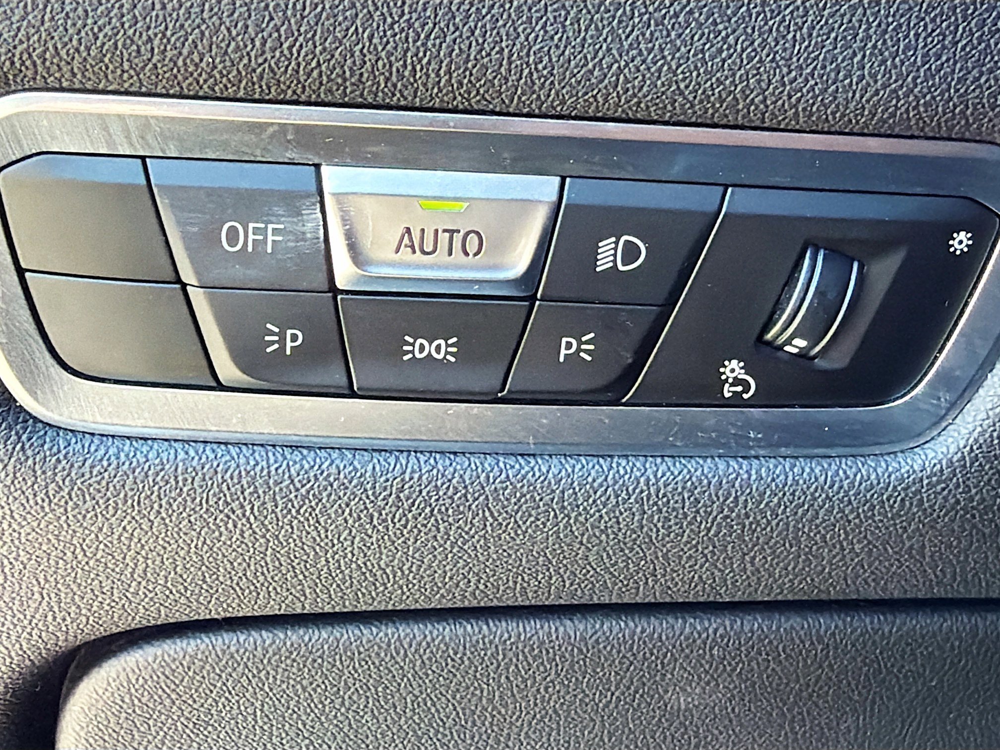 Used 2023 BMW X7 xDrive40i image 37