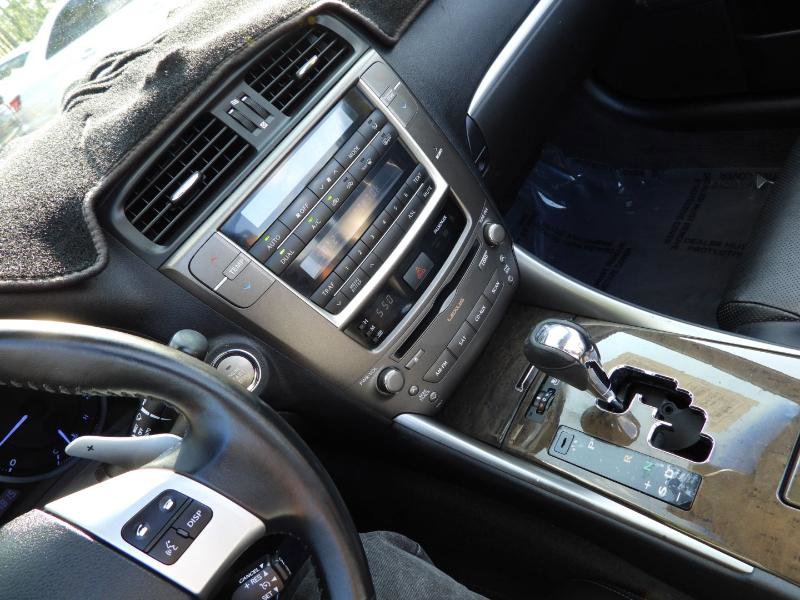 Used 2012 Lexus IS 250C w/ Luxury Pkg image 33