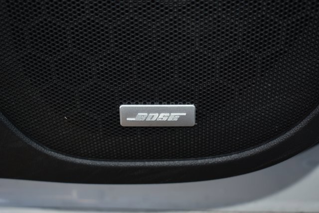 Used 2023 GMC Acadia SLT image 17