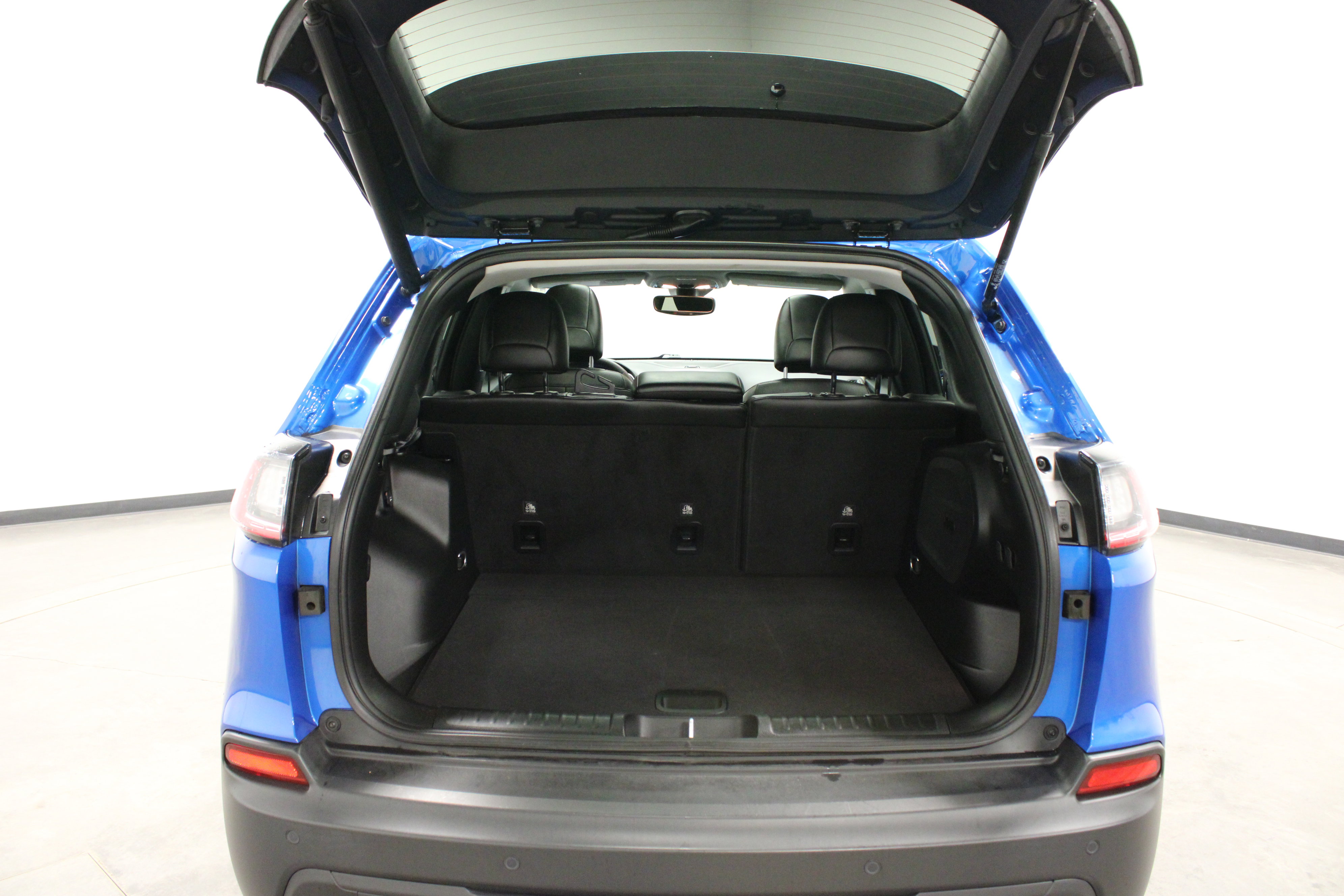 Used 2023 Jeep Cherokee Altitude Lux w/ Lux Elite Package image 15