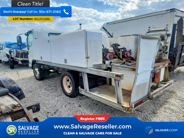 Used 2018 Isuzu NPR RWD image 3