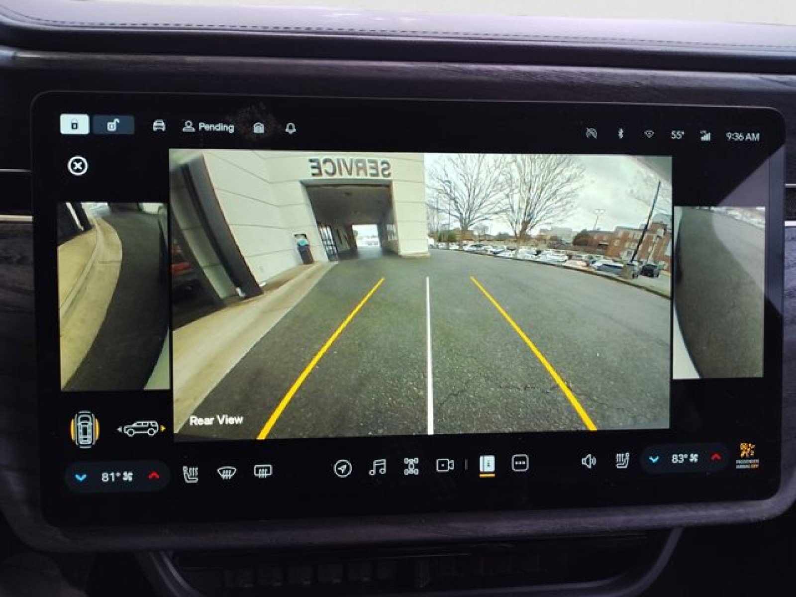 Used 2023 Rivian R1S Adventure AWD/4WD image 17