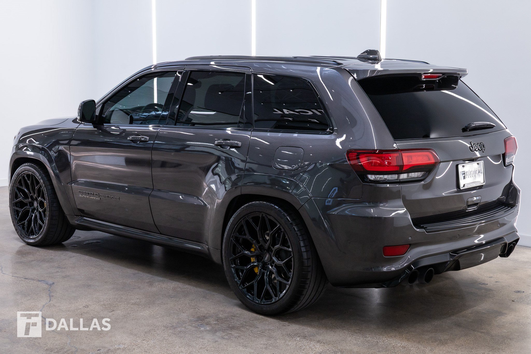 Used 2021 Jeep Grand Cherokee Trackhawk AWD/4WD image 8