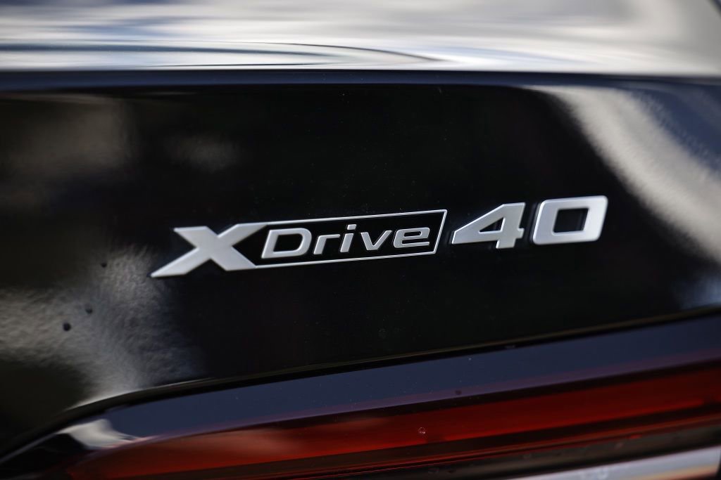 Certified 2025 BMW i5 xDrive40 w/ Premium Package image 11