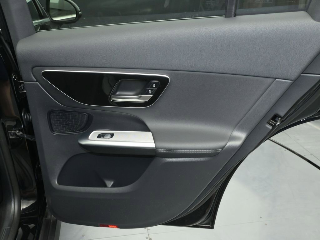 Used 2026 Mercedes-Benz GLC 300 4MATIC image 22