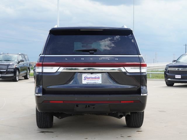 Used 2023 Lincoln Navigator 4WD image 8