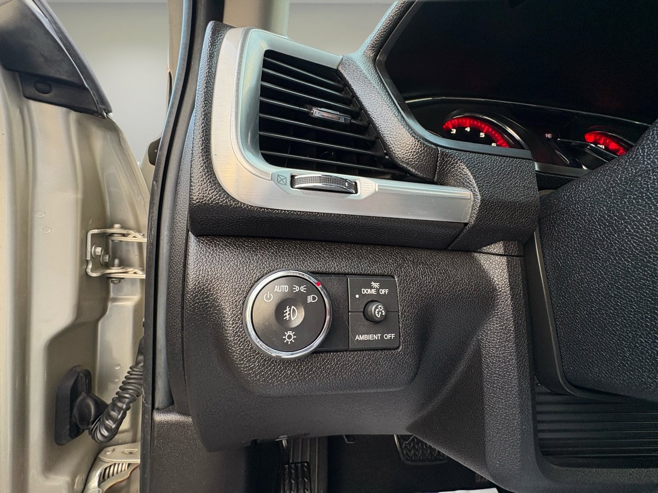 Used 2016 GMC Acadia SLT w/ Open Road Package image 18