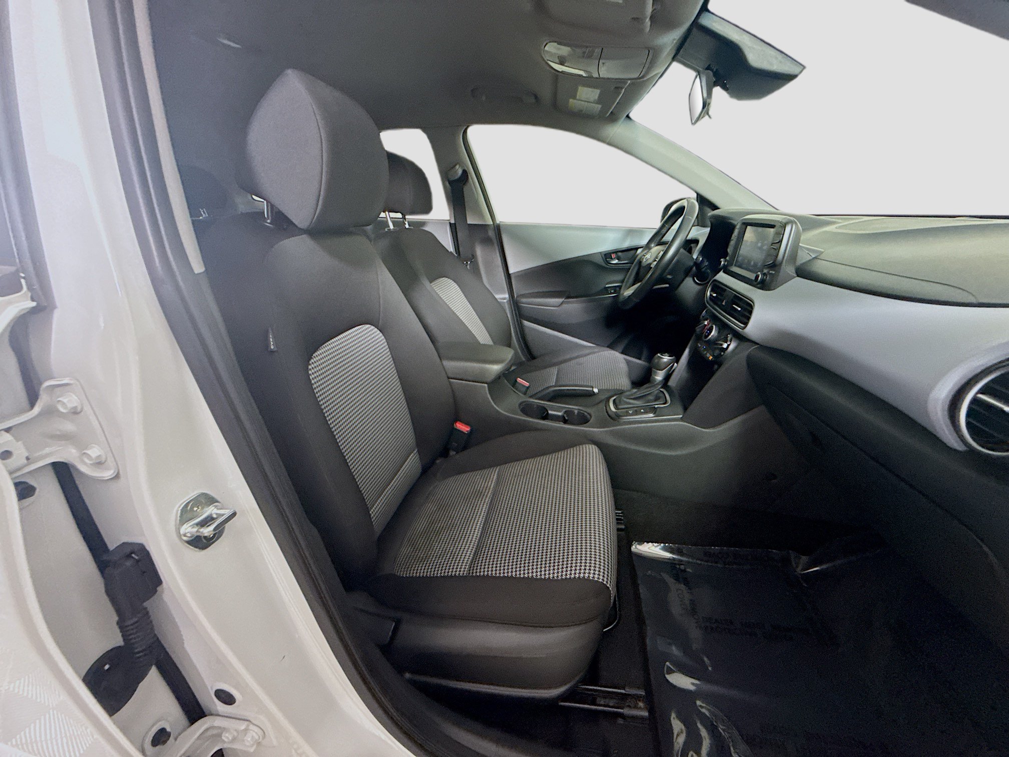 Used 2020 Hyundai Kona SEL FWD image 29