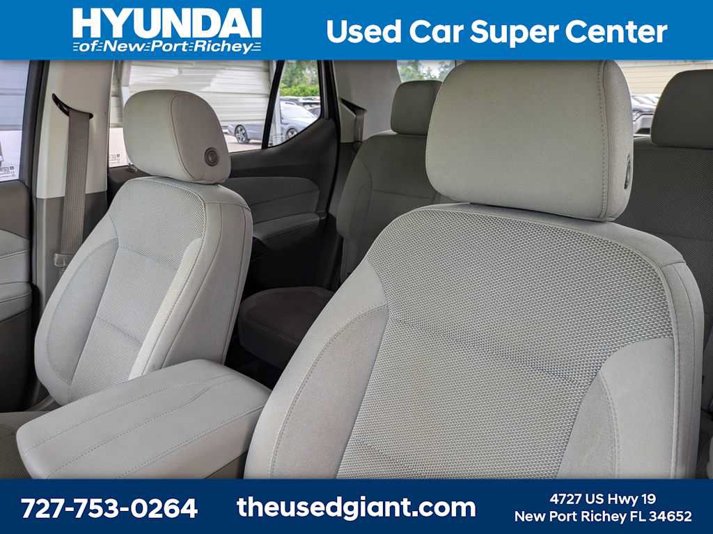 Used 2019 Chevrolet Traverse LT FWD image 7