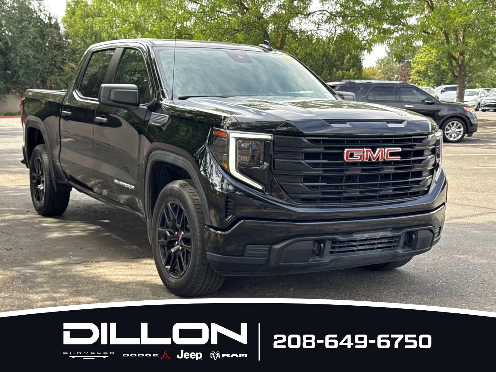 Used 2024 GMC Sierra 1500 Pro w/ Graphite Edition AWD/4WD image 9