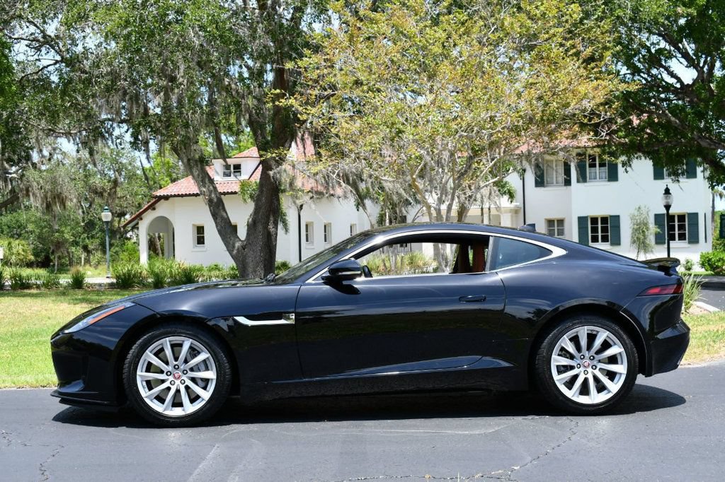 Used 2018 Jaguar F-TYPE Coupe RWD image 22