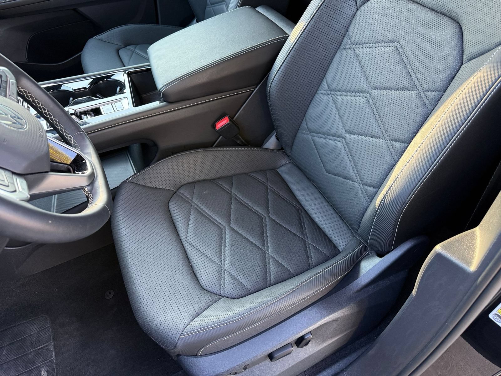 Used 2026 Volkswagen Atlas Cross Sport SE FWD image 36