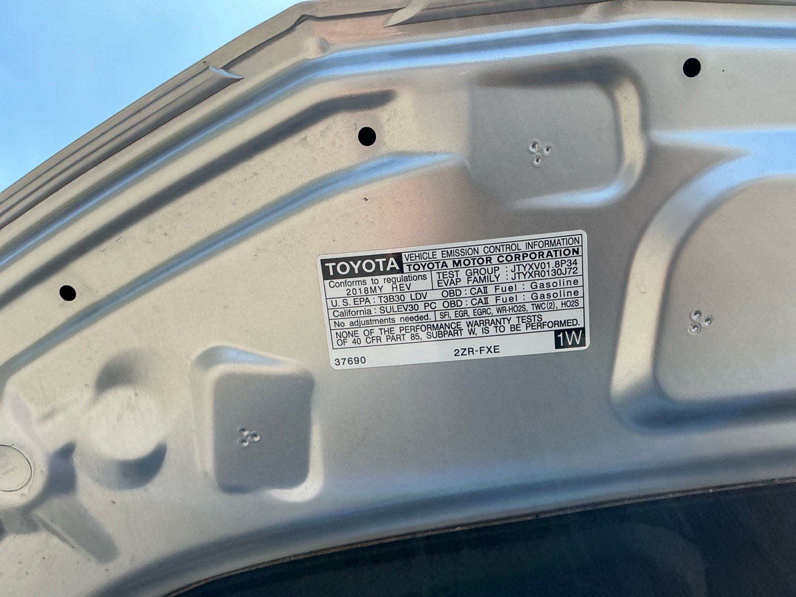 Used 2018 Toyota Prius Three Touring w/ Appearance Package FWD image 23