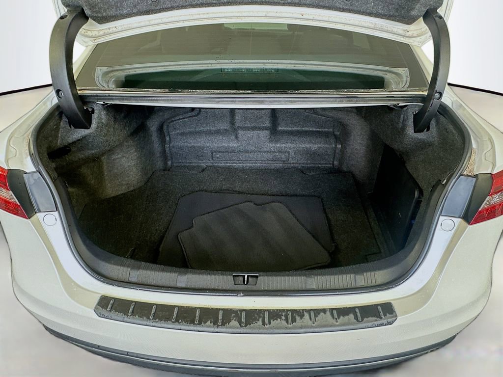 Used 2018 Toyota Avalon Limited image 25