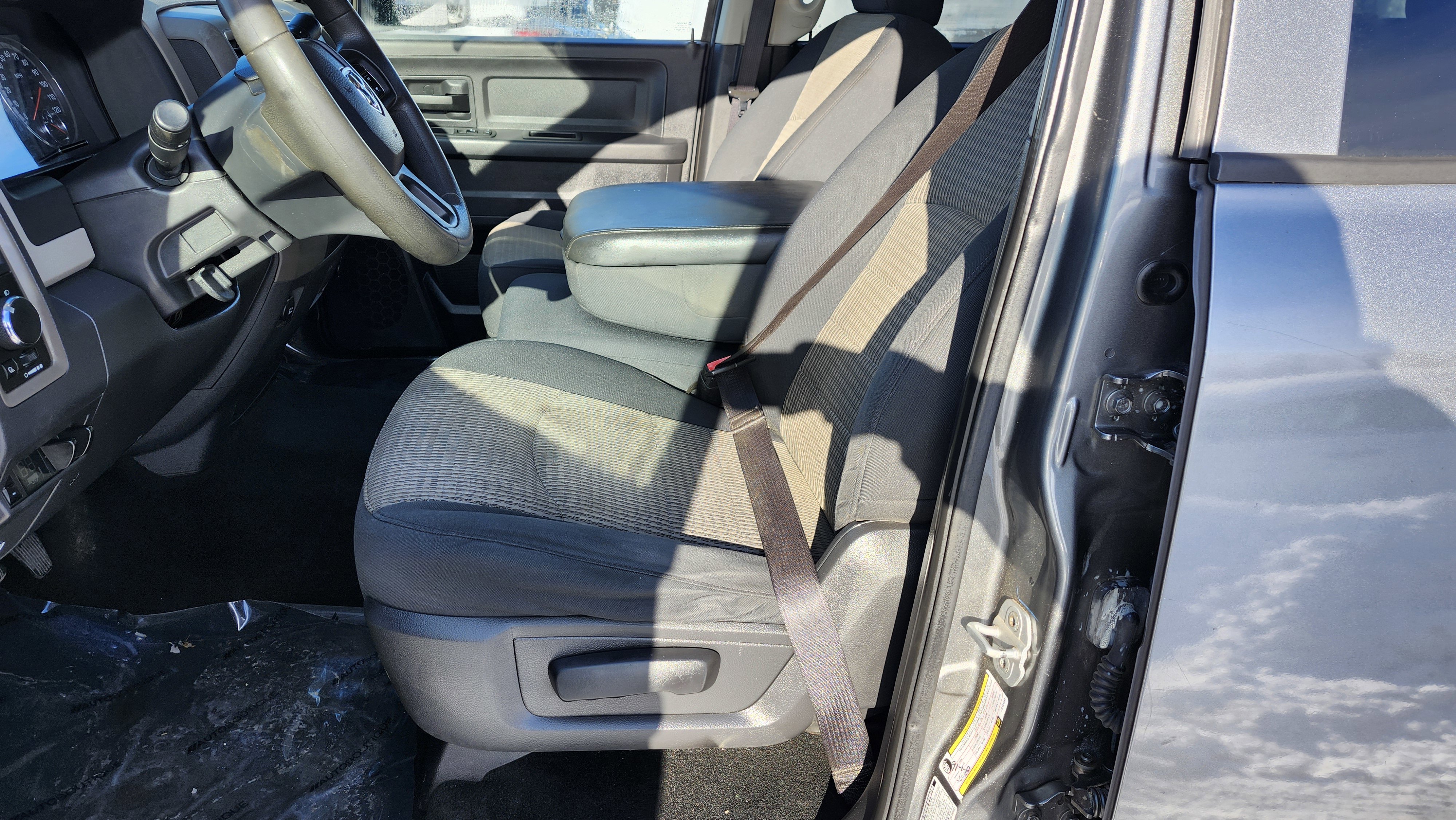 Used 2012 RAM 2500 ST w/ Popular Equipment Group image 18