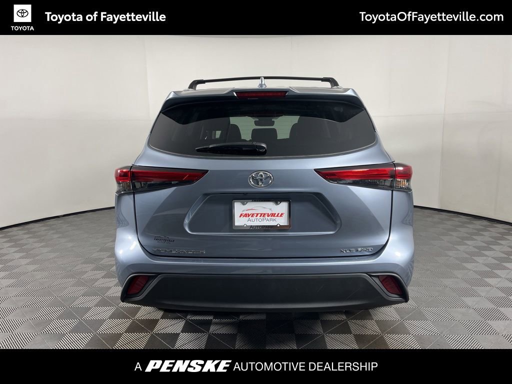 Used 2023 Toyota Highlander XLE AWD/4WD image 15