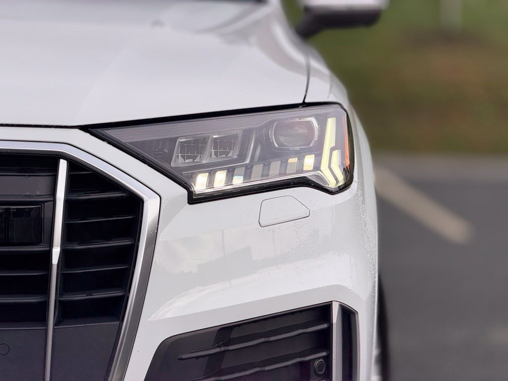Used 2020 Audi Q7 2.0T Premium Plus w/ Premium Plus Package AWD/4WD image 11