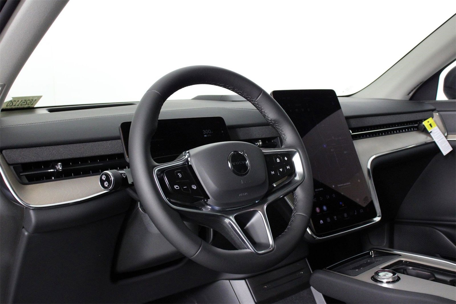 New 2025 Volvo EX90 Plus w/ Protection Package Premier image 8