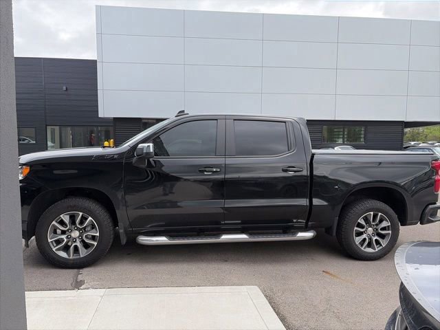 Used 2024 Chevrolet Silverado 1500 LT AWD/4WD image 8
