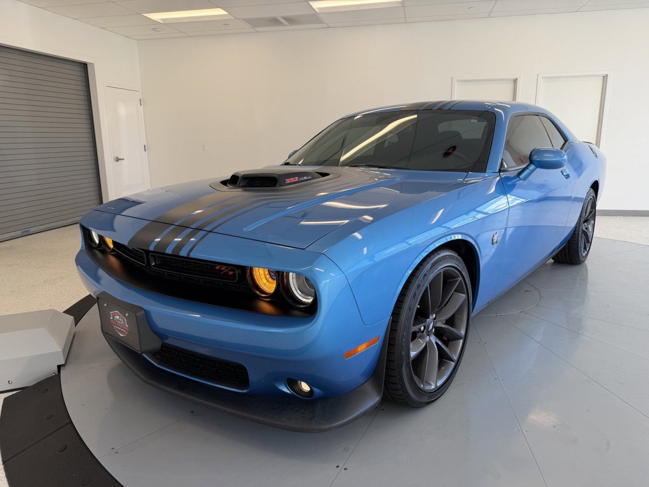 Used 2019 Dodge Challenger R/T Scat Pack w/ Shaker Package image 3