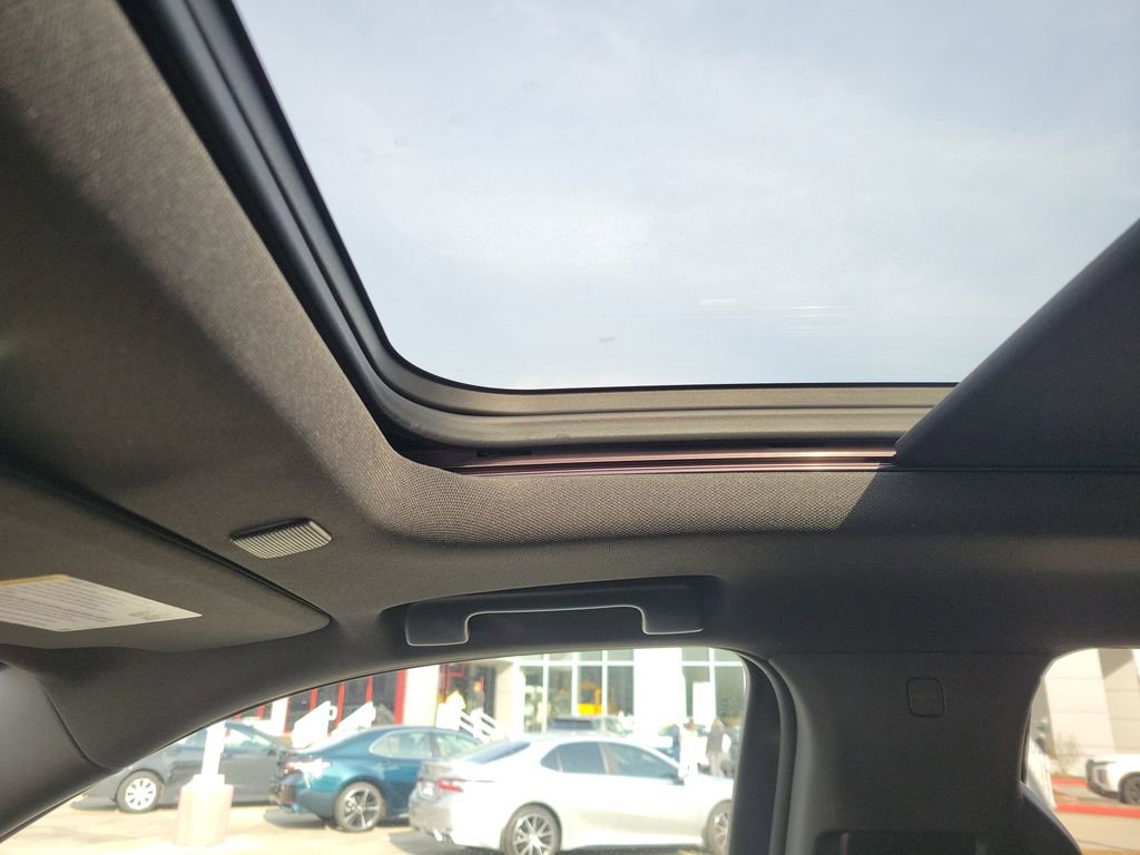 Used 2022 Chevrolet Tahoe Z71 w/ Luxury Package image 18