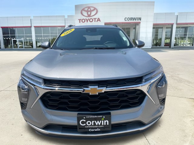 Used 2026 Chevrolet Trax LT w/ Driver Confidence Package FWD image 8