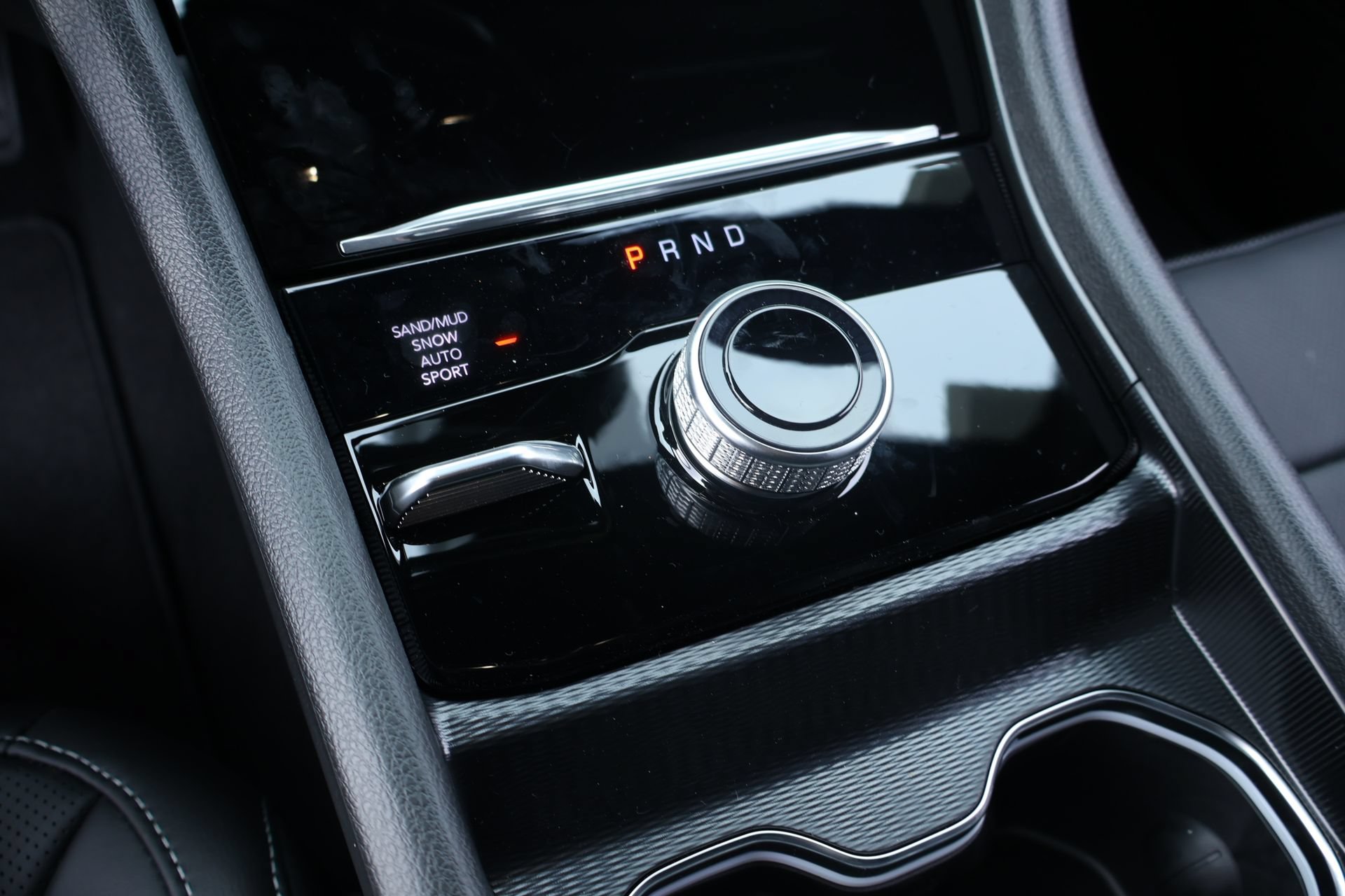 New 2026 Jeep Grand Cherokee L Limited AWD/4WD image 9