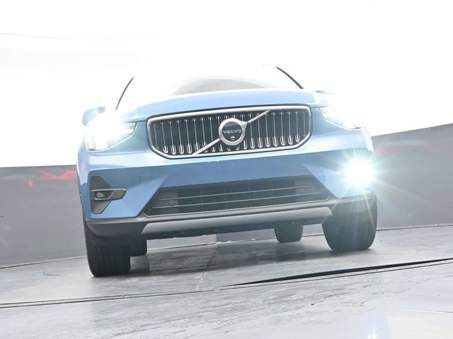 Used 2024 Volvo XC40 B5 Plus AWD/4WD image 36