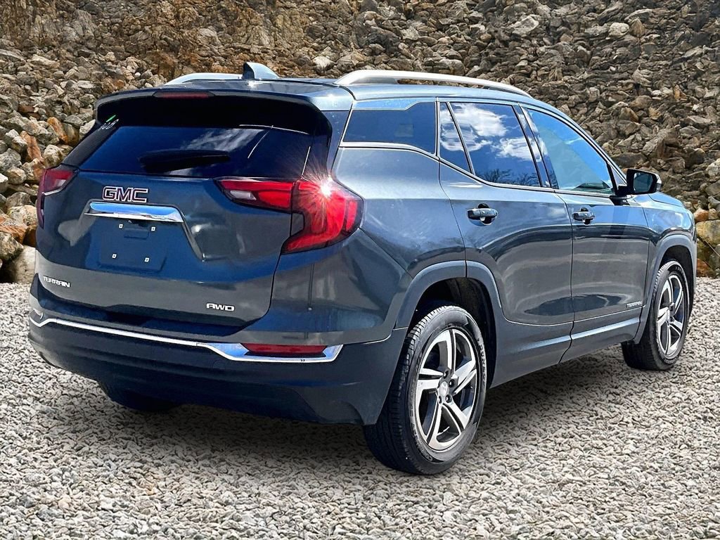 Used 2020 GMC Terrain SLT image 2